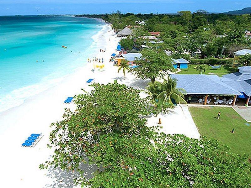 Grand Pineapple Beach Negril Hotel Bagian luar foto