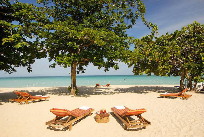 Grand Pineapple Beach Negril Hotel Bagian luar foto